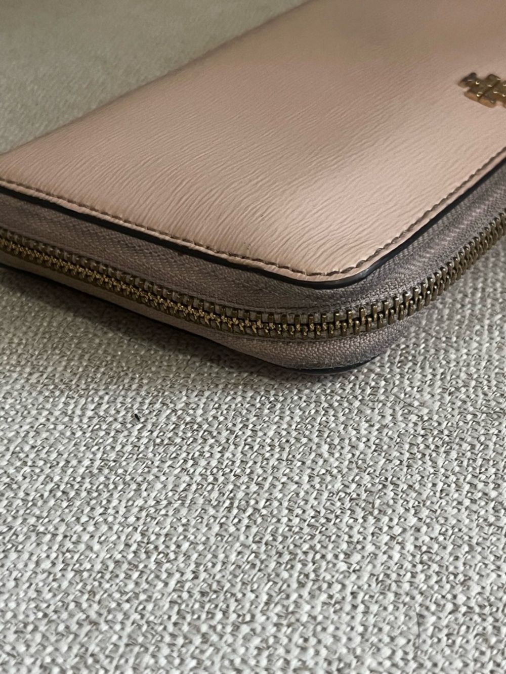 Tory Burch Robinson Zip Continental Wallet GUC - Picture 7 of 10